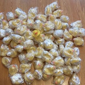 Rubber ducks 🦆 by Mustela bath time for Kids (lot of 10)